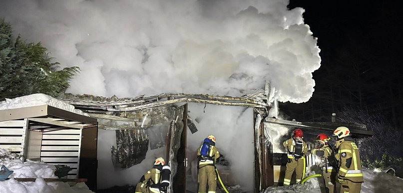 Chwaszczyno. Spłonął garaż. Właściciel trafił do szpitala