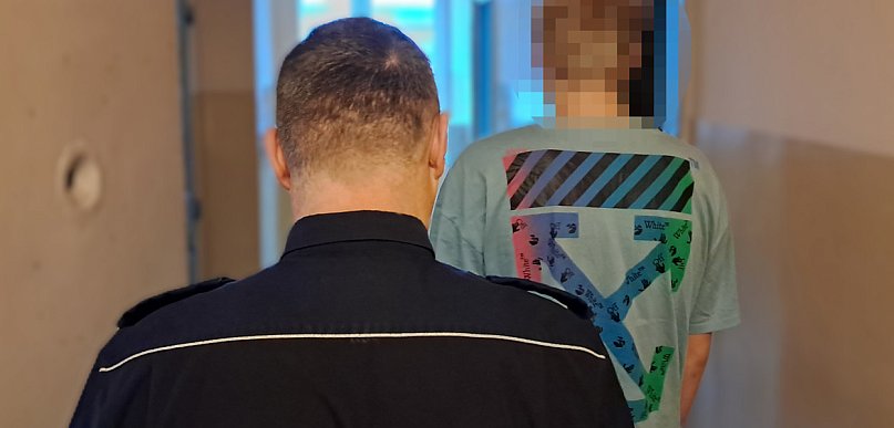 17-latek zatrzymany z torbą narkotyków. Sprzedawał je rówieśnikom