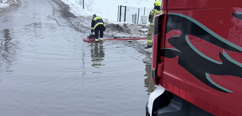 Region. Blisko 130 strażackich interwencji w związku z odwilżą
