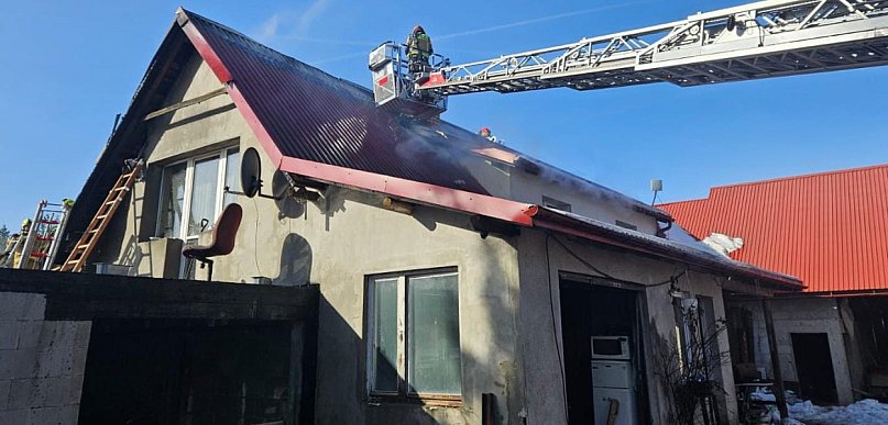 Egiertowo. Poważny pożar budynku jednorodzinnego