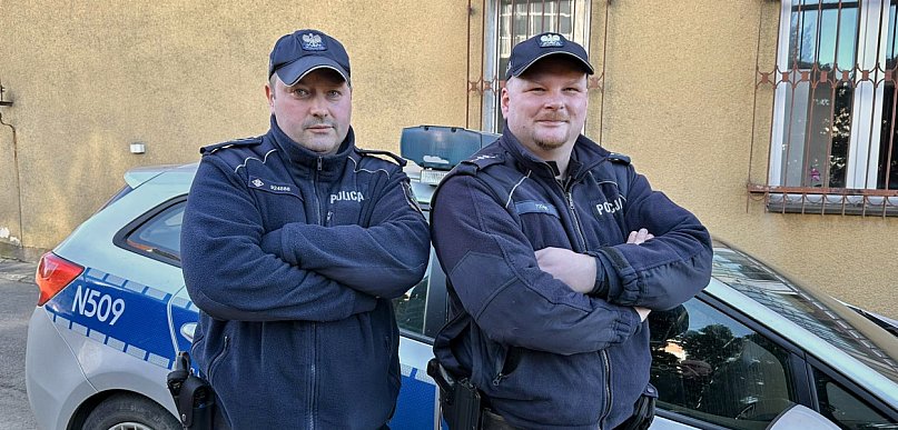 Sekundy decydowały o życiu 26-latka. Policjanci zdążyli w ostatniej chwili