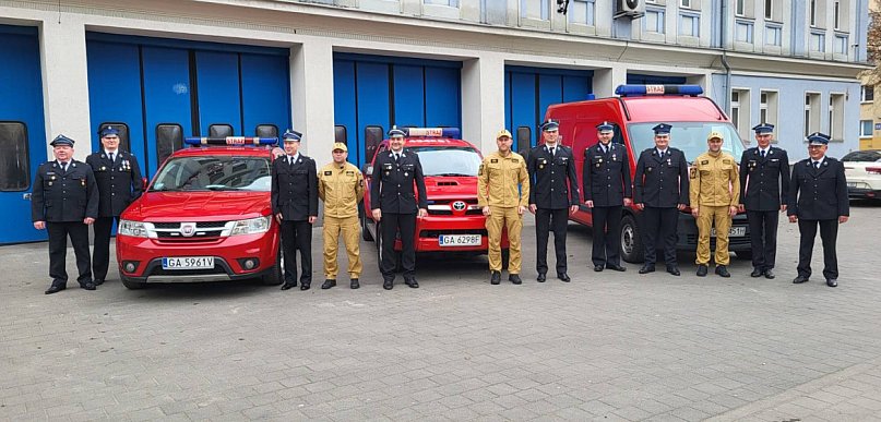 KM PSP z Gdyni przekazała samochody jednostkom OSP z pow. kartuskiego