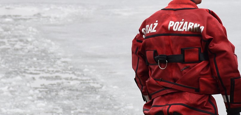 Garcz. Nastolatek ratował kolegę pod którym załamał się lód