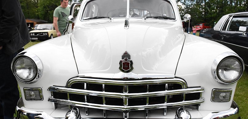 Giełda Samochodowa i Otwarcie Sezonu Klasyków w Sierakowicach