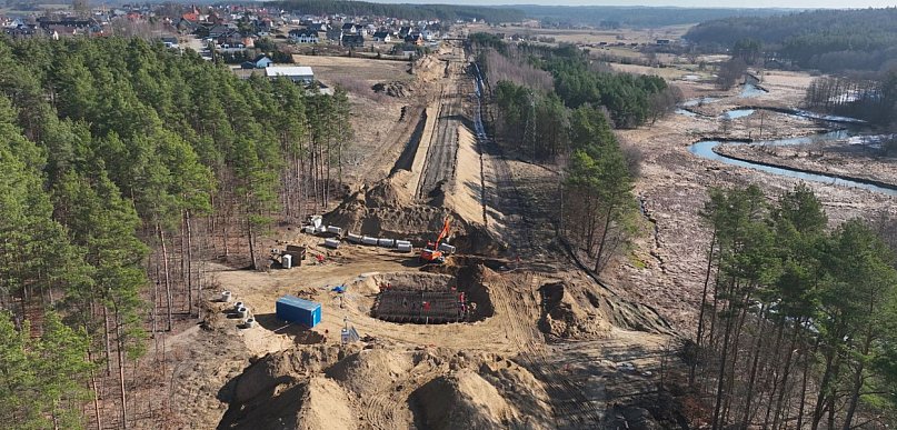 Tak wyglądają postępy przy modernizacji linii kolejowych 201 i 214