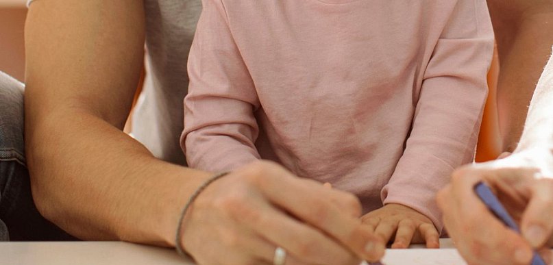 Region. Chcesz otrzymywać „800 plus” bez przerwy? Pamiętaj o wniosku!