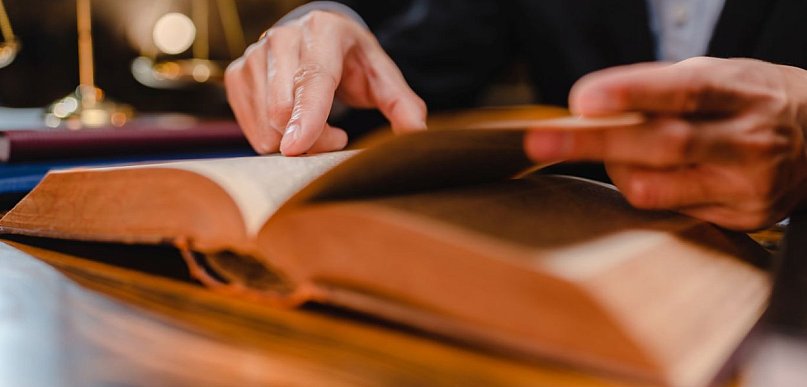 Ile kosztuje rozwód? Zestawienie opłat sądowych, mediacji i honorarium adwokata