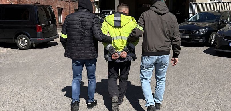 Seria zatrzymań. Podejrzany o kradzież w UK wpadł na Kaszubach