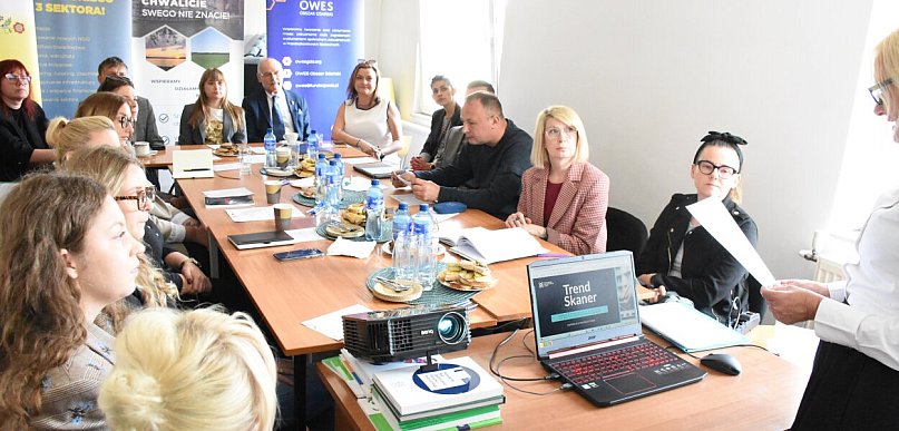 Kartuzy. Śniadanie biznesowe i szkolenie na temat grantów dla firm