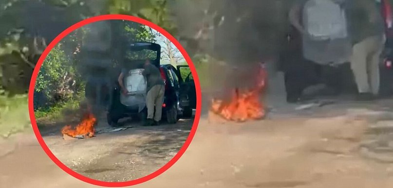 Niestępowo. Rozpalili ogień na środku drogi i odjechali