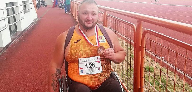 Kamil Żeromski - siłacz z Sulęczyna. Walczy o samodzielność i kolejne medale