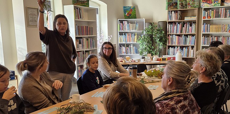 "Biblioteka z klimatem” w Kiełpinie. Warsztaty, które zmieniają otoczenie - 73035