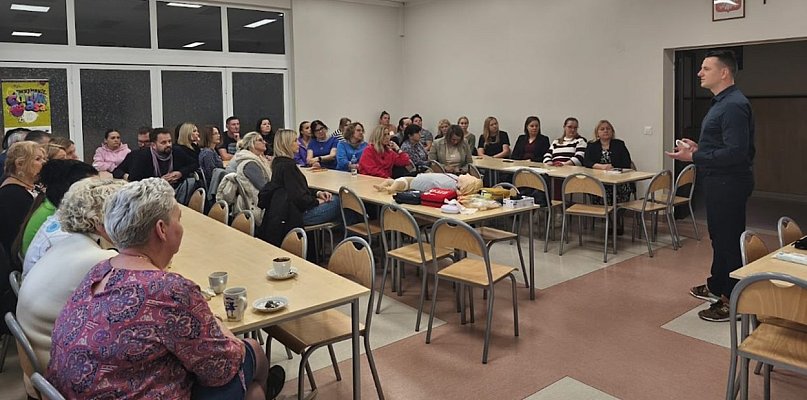 Goręczyno. Koło Gospodyń Wiejskich zrealizowało projekt ratujący życie - 73493