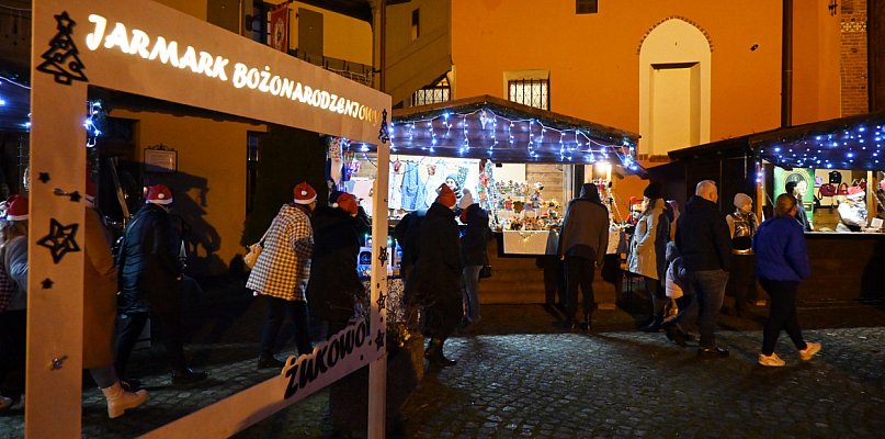 Jarmark Bożonarodzeniowy w Żukowie. Trzy dni świątecznej magii i radości - 74195