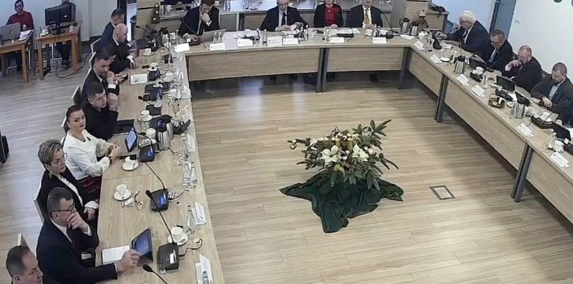 Budżet pow. kartuskiego na 2026 r. przyjęty. Radni KO mieli sporo obiekcji - 75132