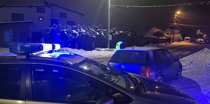 Kiełpino. Auto bez przeglądu, a kierowca bez uprawnień - 76096