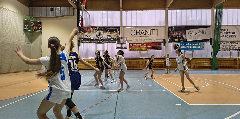 Kadetki UKS BAT Kartuzy zwyciężyły z VBW GTK II Gdynia - 76153