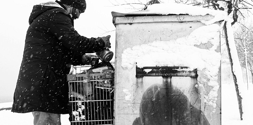 Znów nadchodzą mroźne noce. Gdzie osoby bezdomne mają szukać pomocy? - 76375