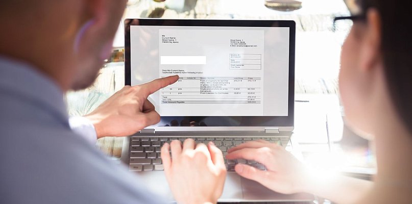 Duża zmiana dla firm. W niedzielę rusza Krajowy System e-Faktur