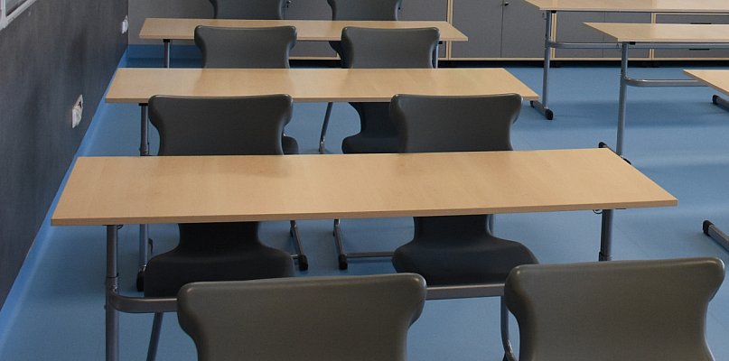 Z powodu zamknięcia szkoły lub przedszkola można dostać zasiłek opiekuńczy