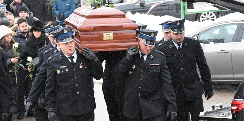 Janina Kwiecień spoczęła na cmentarzu w Sierakowicach