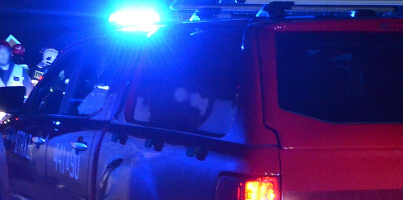 Mezowo. Pożar elewacji budynku. Zagrożenie dostrzegła przypadkowa osoba