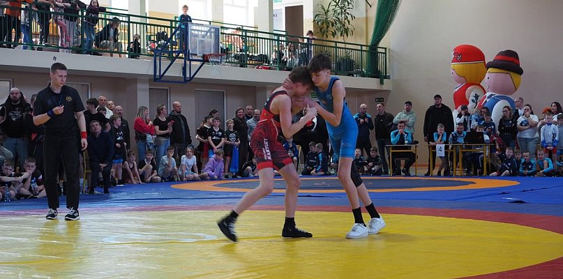 Kartuzy Wrestling Cup. Drużynowe zwycięstwo zapaśników UKS Gryf Kartuzy