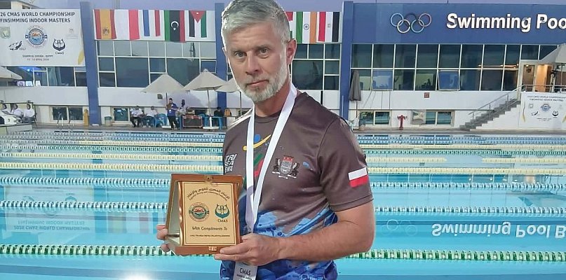 Sportowa pasja policjanta z Żukowa. Wystartował w MŚ w pływaniu w płetwach