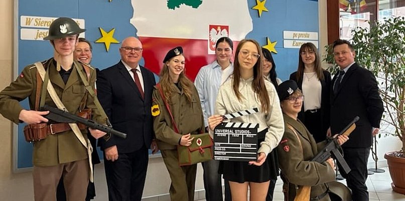 Zwycięstwo uczniów PZS w Sierakowicach w Ogólnopolskim Konkursie Filmowym