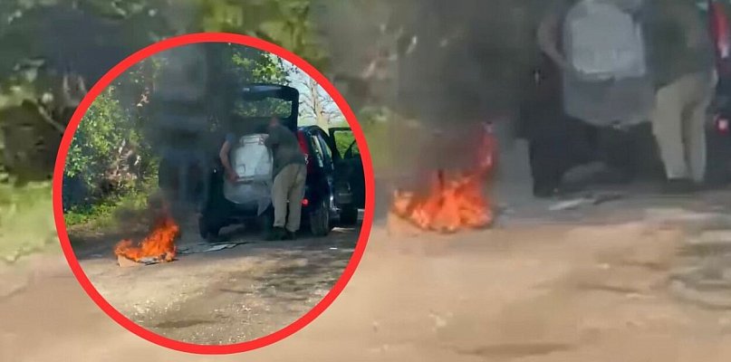 Niestępowo. Rozpalili ogień na środku drogi i odjechali