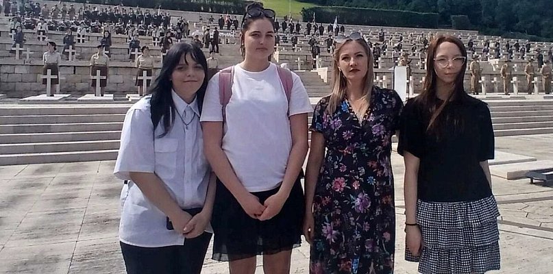 Uczniowie PZS w Sierakowicach na Monte Cassino