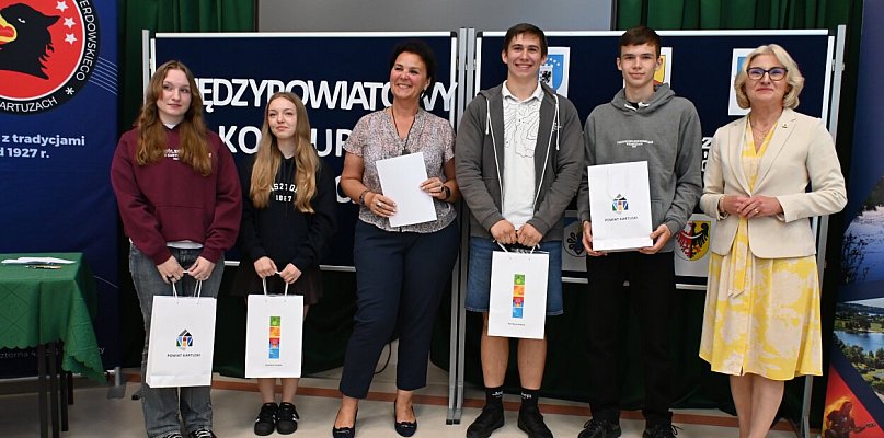 Młodzież z partnerskich powiatów sprawdzała swoją wiedzę geograficzną