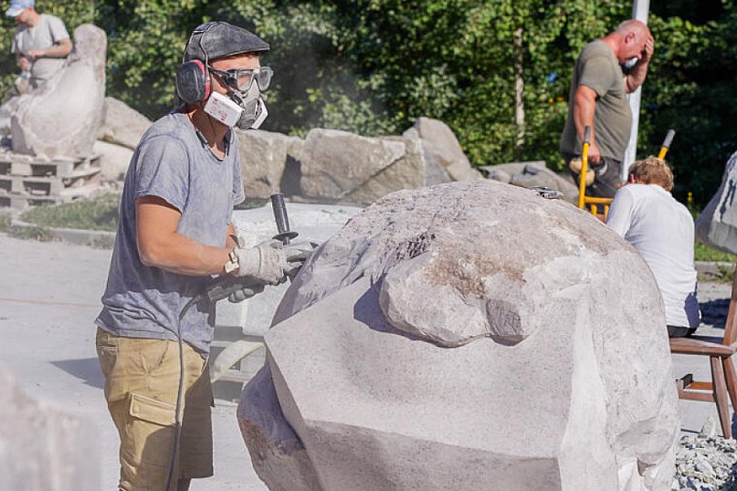 Międzynarodowe Sympozjum Rzeźbiarskie Geometria Kamienia