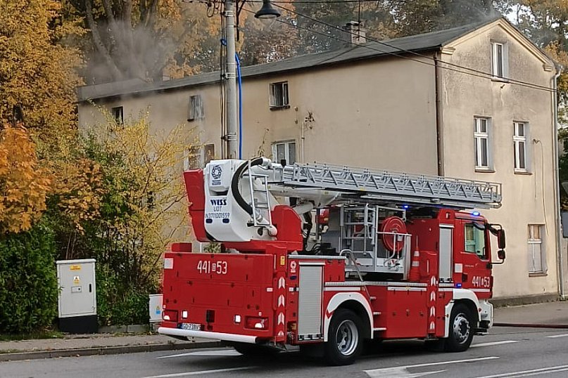 Kartuzy. Pożar pustostanu przy ul. Jeziornej