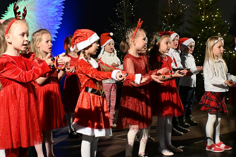 Koncert Dzieci Dzieciom w SP nr 2