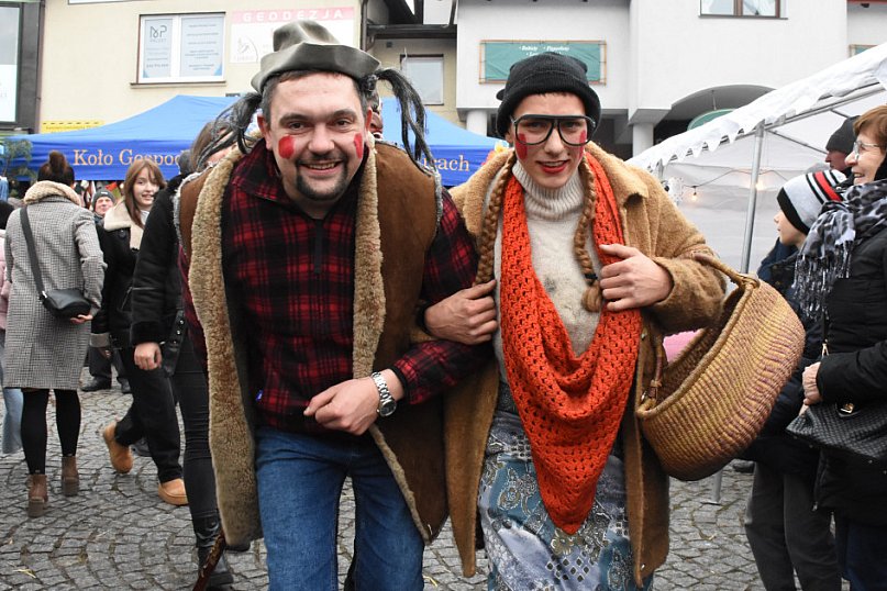 Jarmark Bożonarodzeniowy i Przegląd Gwiazdek