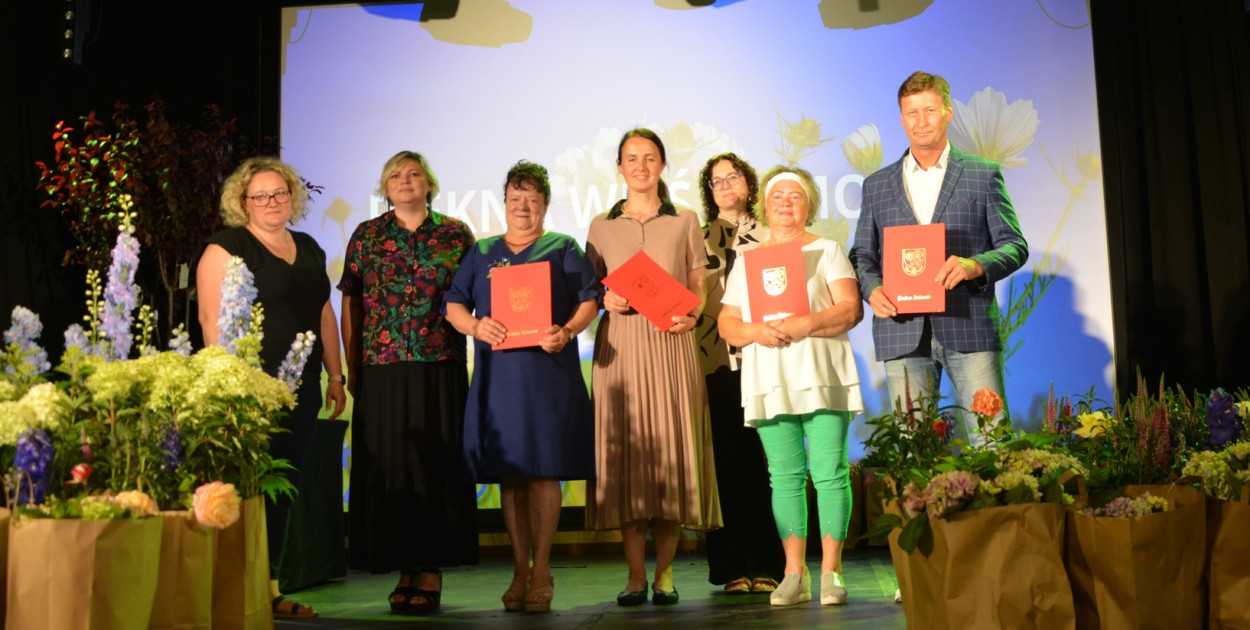 Piękna Wieś w gm. Żukowo. Miszewo i zagroda z Banina z pierwszymi miejscami