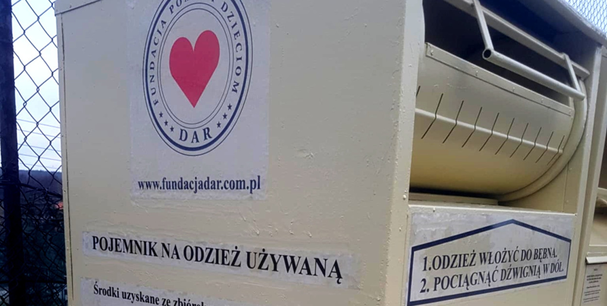 Somonino. Pojemniki na odzież używaną trafią na PSZOK