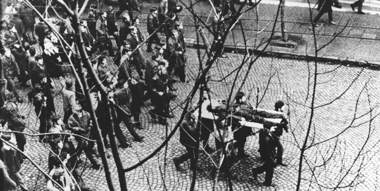 Autorstwa Edmund Pelpliński - Andrzej Wajda (1981-07-10). \"Uzupełniam swój życiorys\". Tygodnik Solidarność (2): 11., Domena publiczna, https://commons.wikimedia.org/w/index.php?curid=12221682