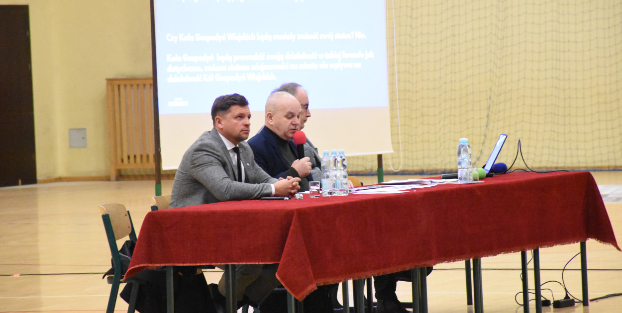 Mieszkańcy Sierakowic zdecydowali, że nie chcą miasta