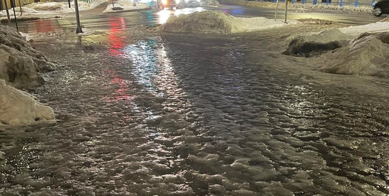 W weekend czekają nas marznące opady deszczu i mżawki