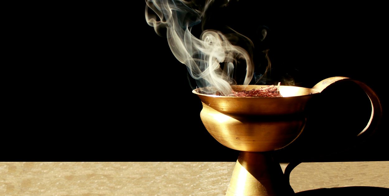 Jak wybrać odpowiednie kadzidło do parafii?