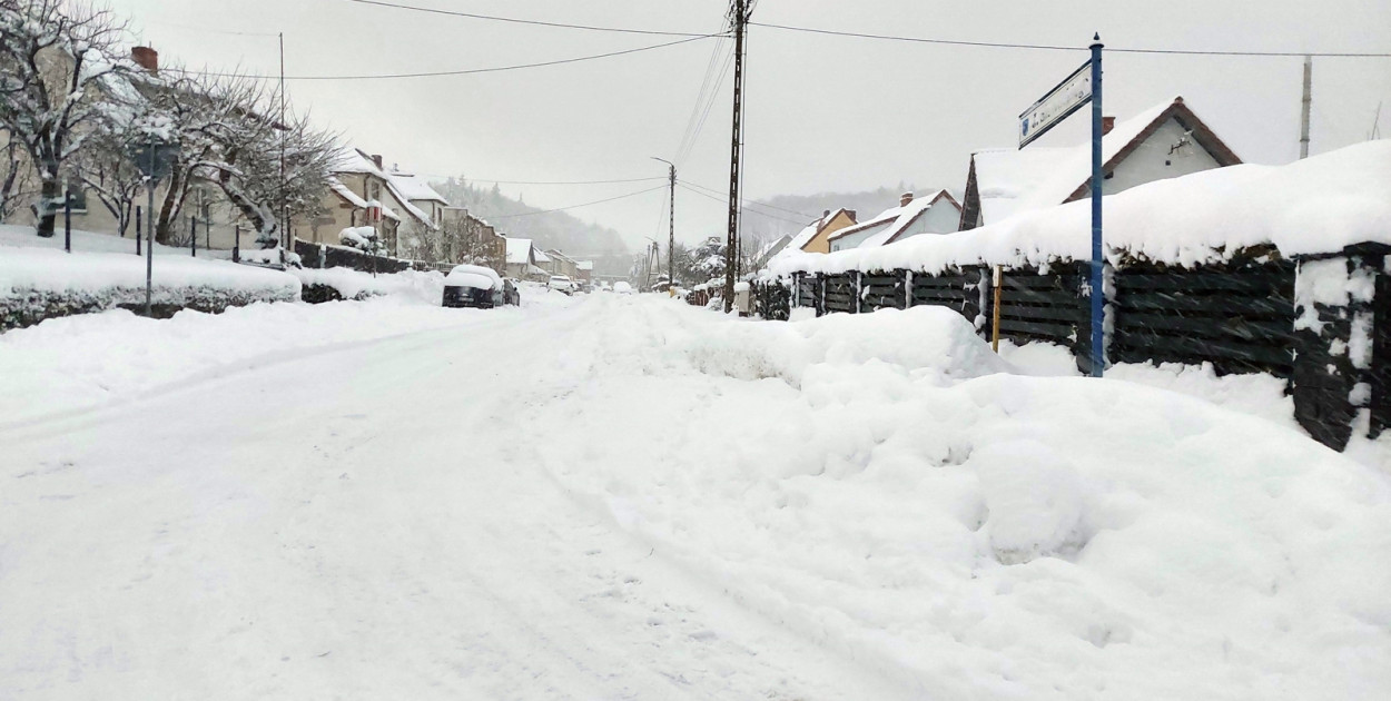 Zima nie odpuszcza. Ostrzeżenie przed intensywnymi opadami śniegu