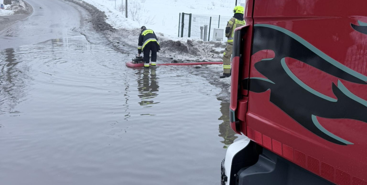 Region. Blisko 130 strażackich interwencji w związku z odwilżą