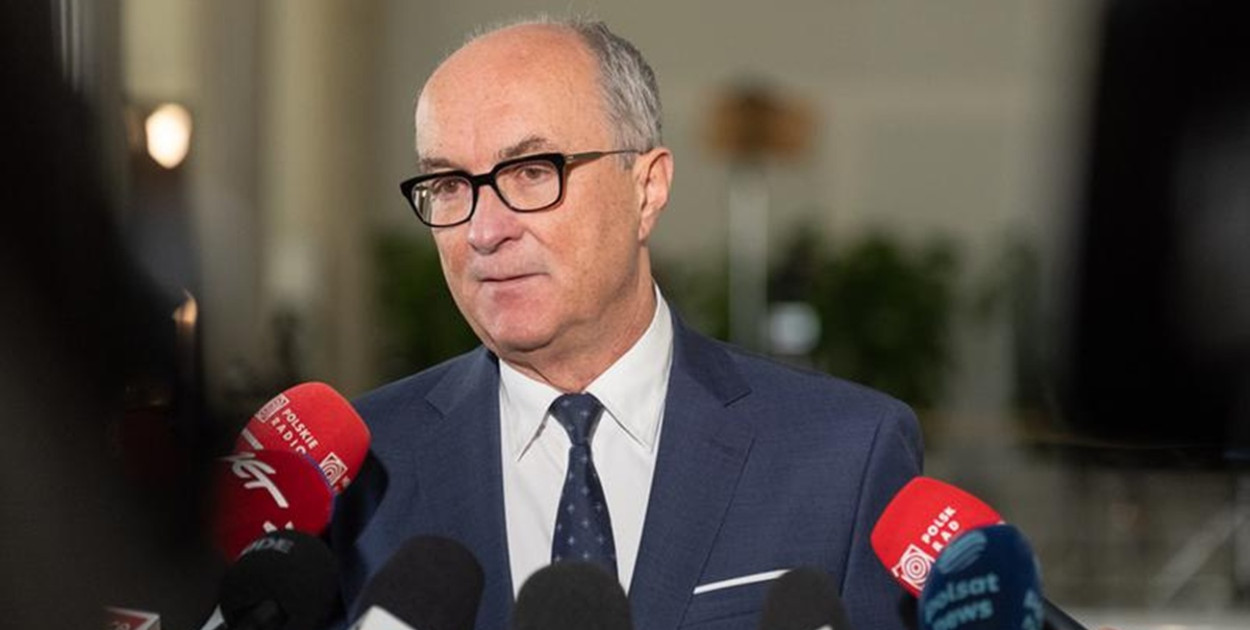 Marszałek Sejmu z uznaniem o expose szefa MSZ Radosława Sikorskiego