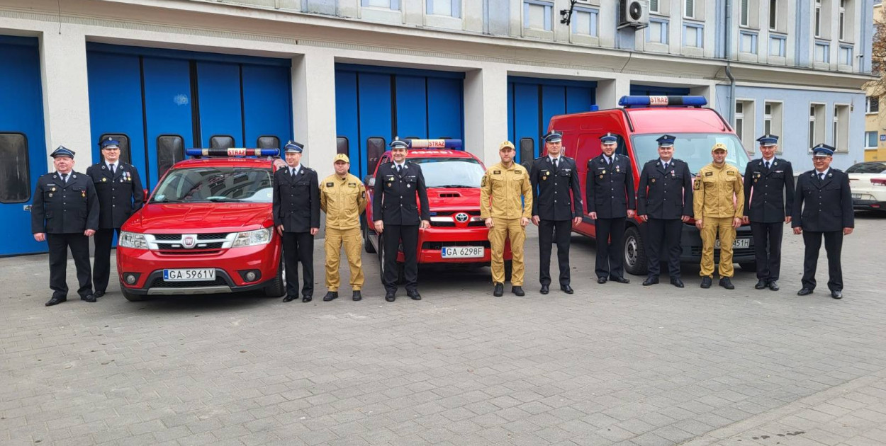KM PSP z Gdyni przekazała samochody jednostkom OSP z pow. kartuskiego