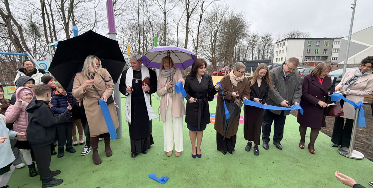 Żukowo. SP nr 1 świętowała 50-lecie nadania imienia. Otwarto plac zabaw