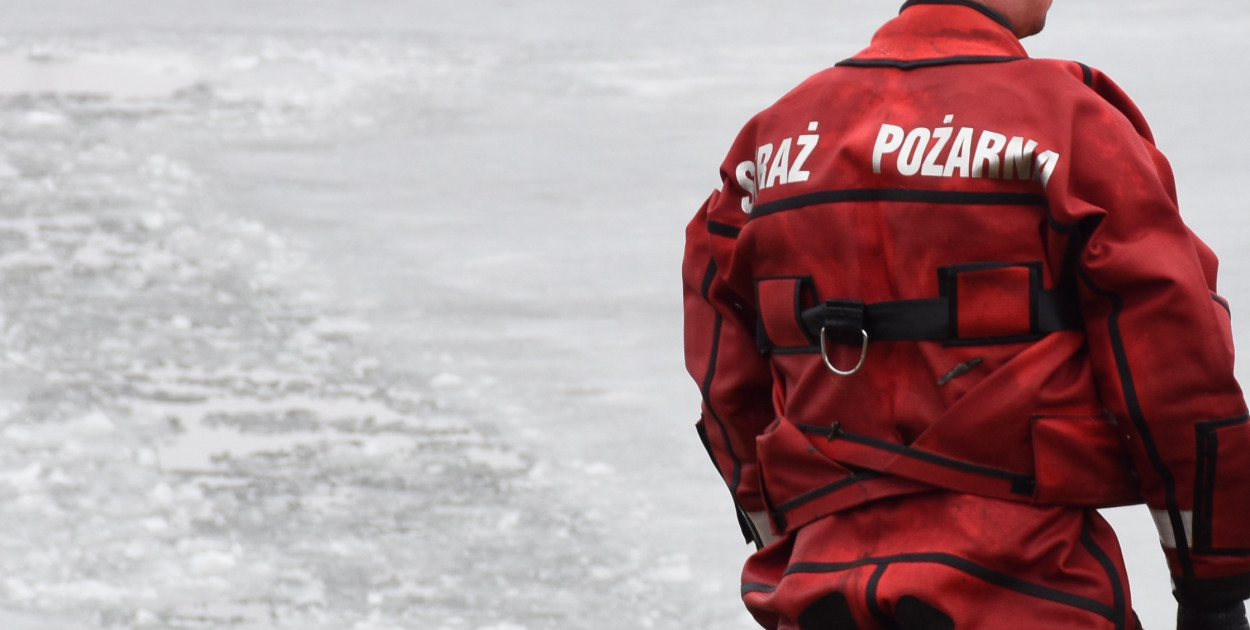 Garcz. Nastolatek ratował kolegę pod którym załamał się lód