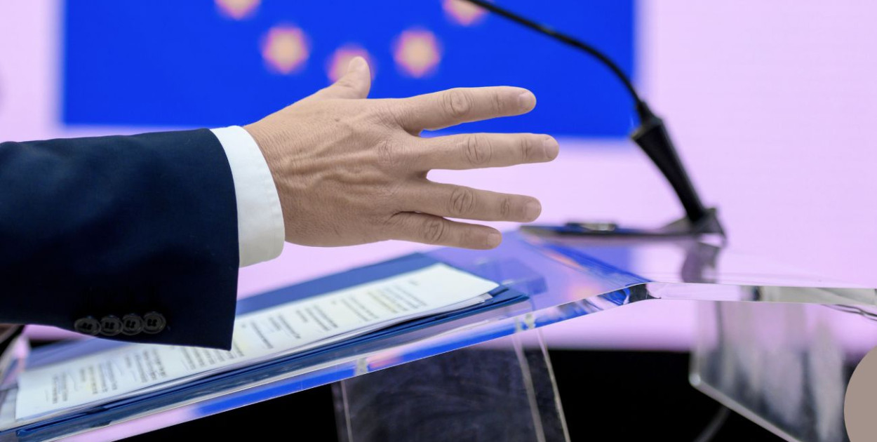 Zawstydzanie w debacie politycznej nie działa. Jest raport