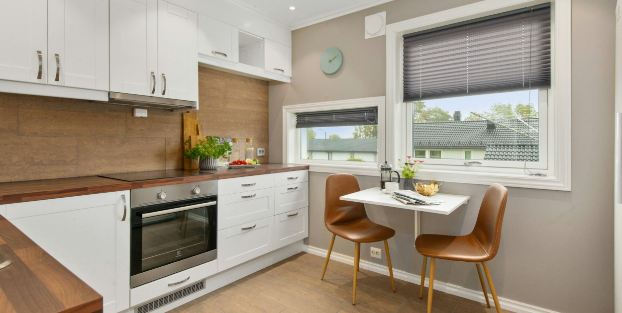 Jaki piekarnik do zabudowy wybrać do nowoczesnej kuchni? Praktyczny poradnik